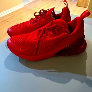 Nike Air Max 270 Triple University Red size 7 =8.5 womans